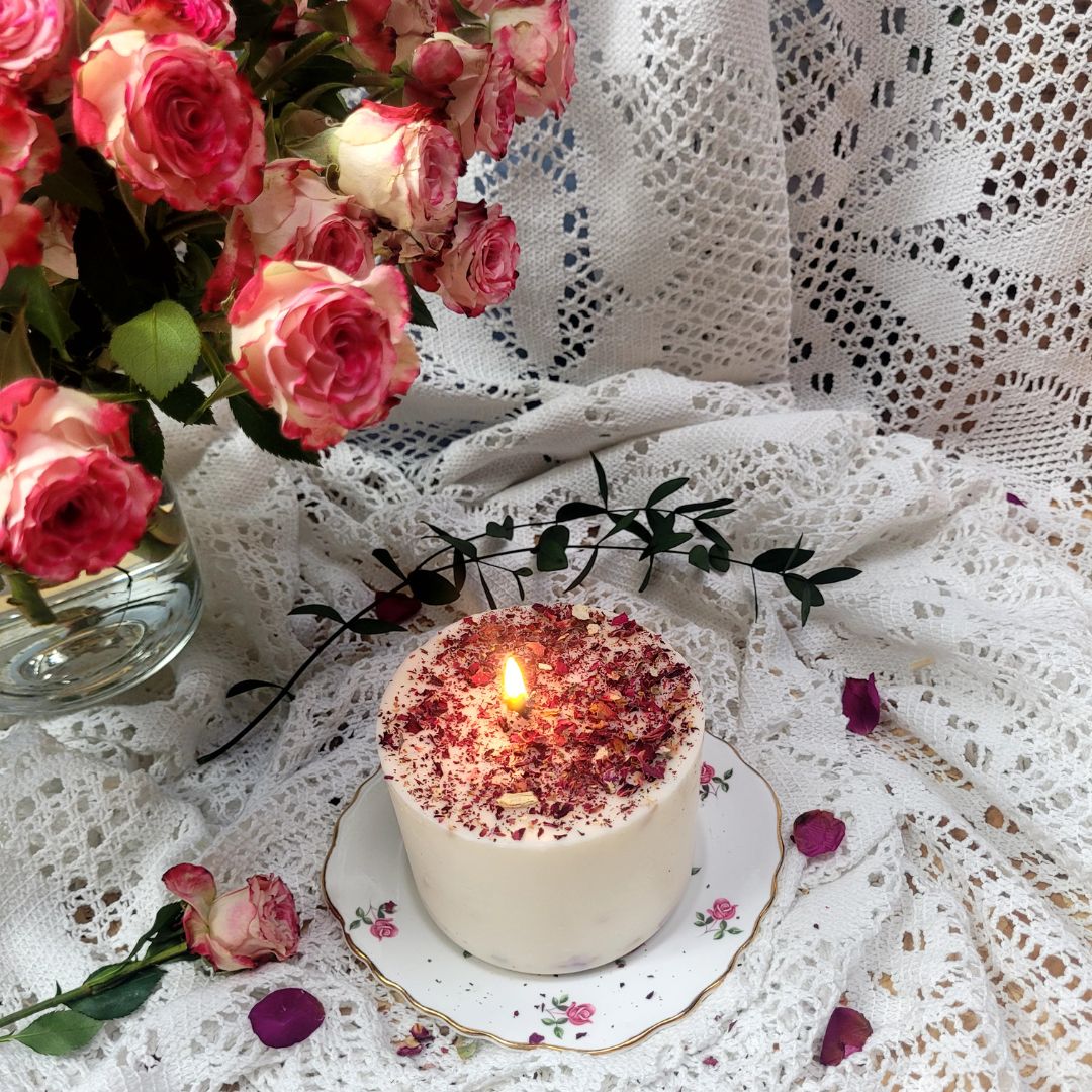 Large rose petals candle romantic lifestyle styling fresh roses vintage decor Beauty Scents