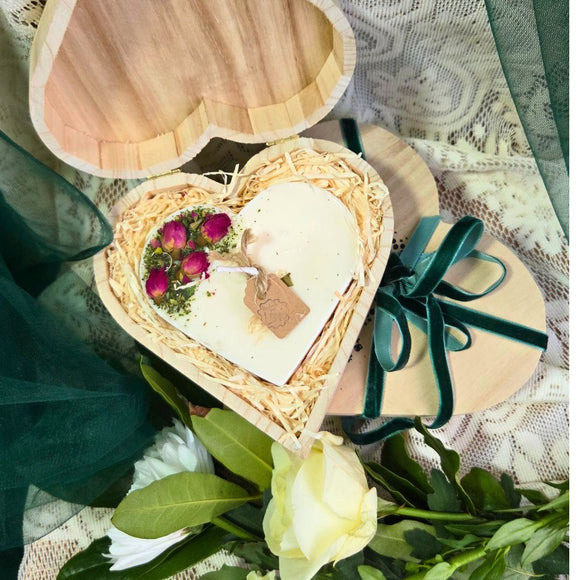 Heart Gift Box Candle with Rose Petals – Multiple Scents, Handmade