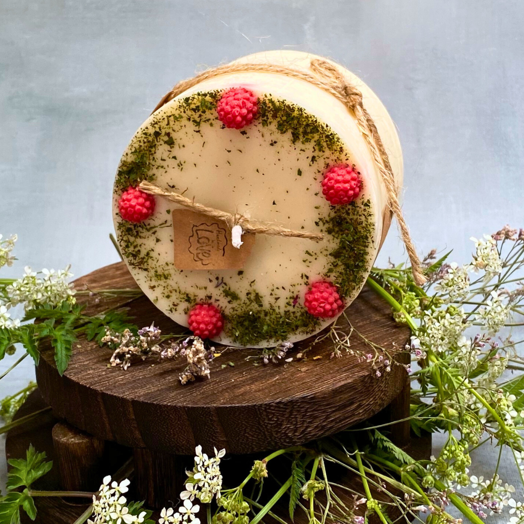 Large Candle with Raspberry